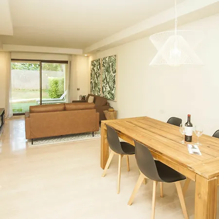 Paramount Medina Apartment