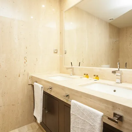 Paramount Medina Apartment